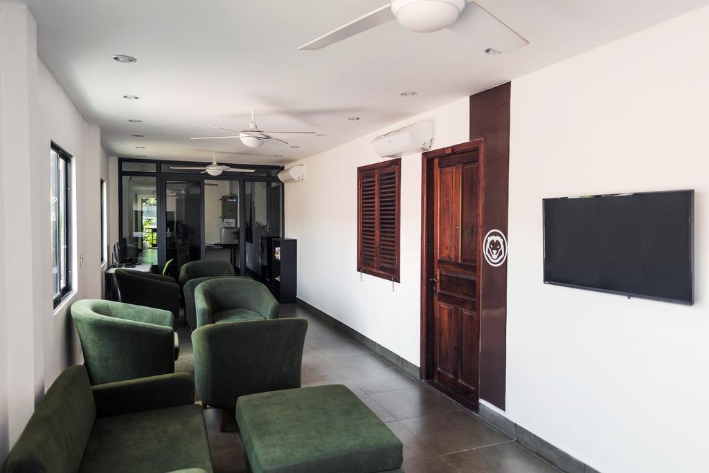 Aura Thematic Hostel Phnompen Kültér fotó