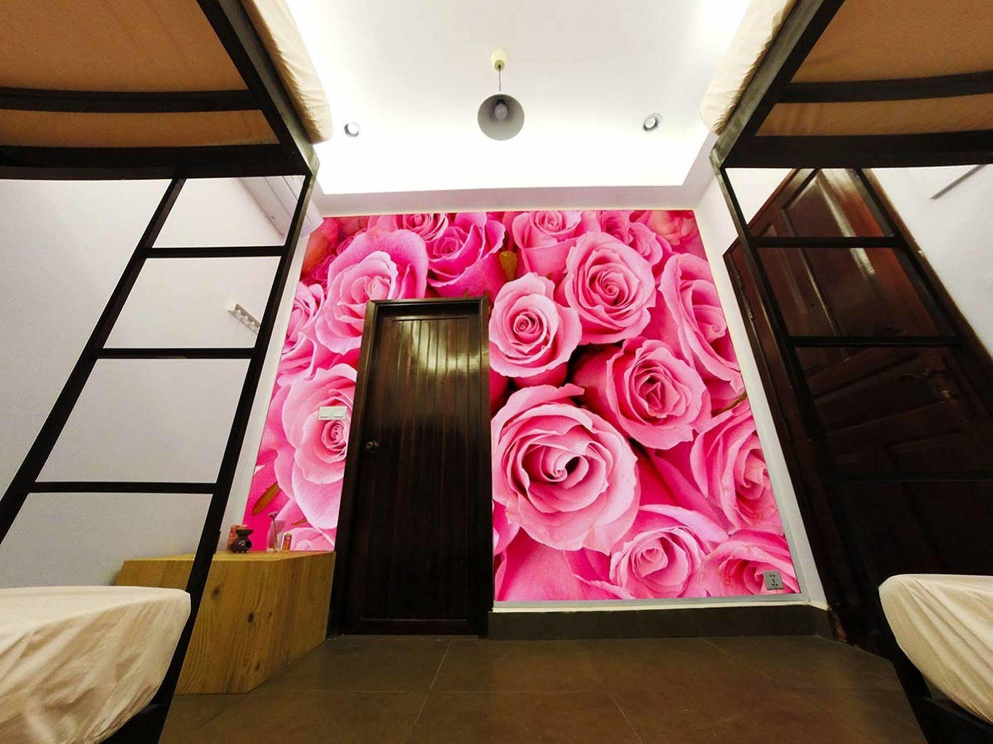 Aura Thematic Hostel Phnompen Kültér fotó