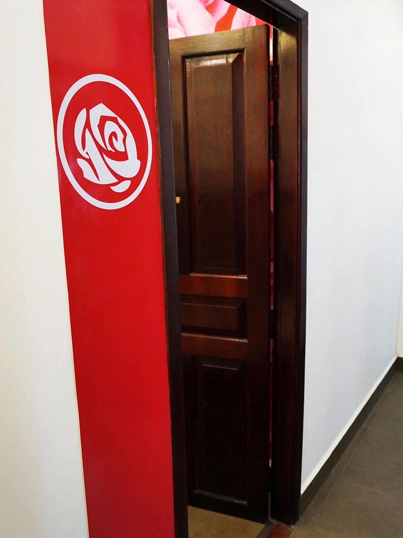 Aura Thematic Hostel Phnompen Kültér fotó