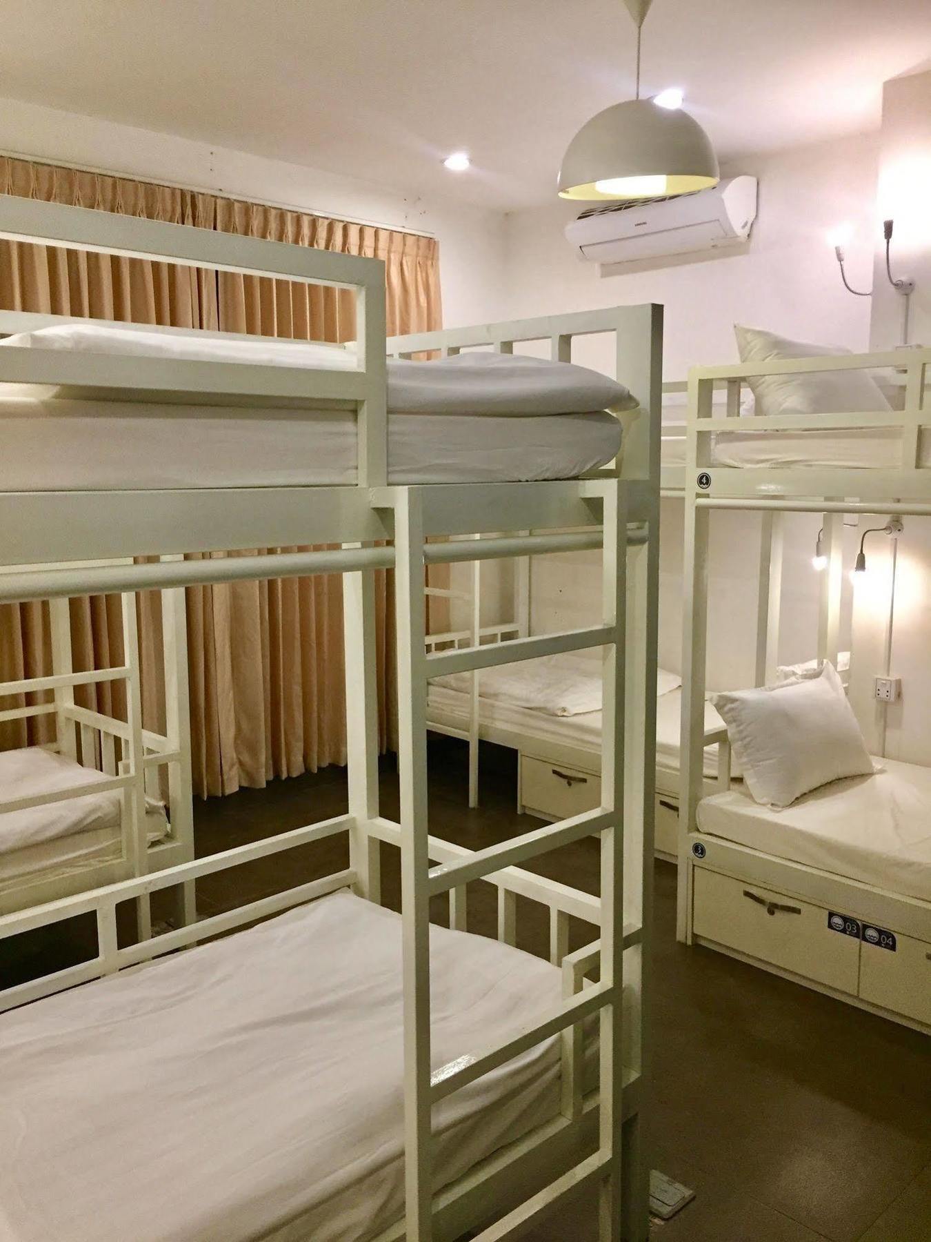 Aura Thematic Hostel Phnompen Kültér fotó