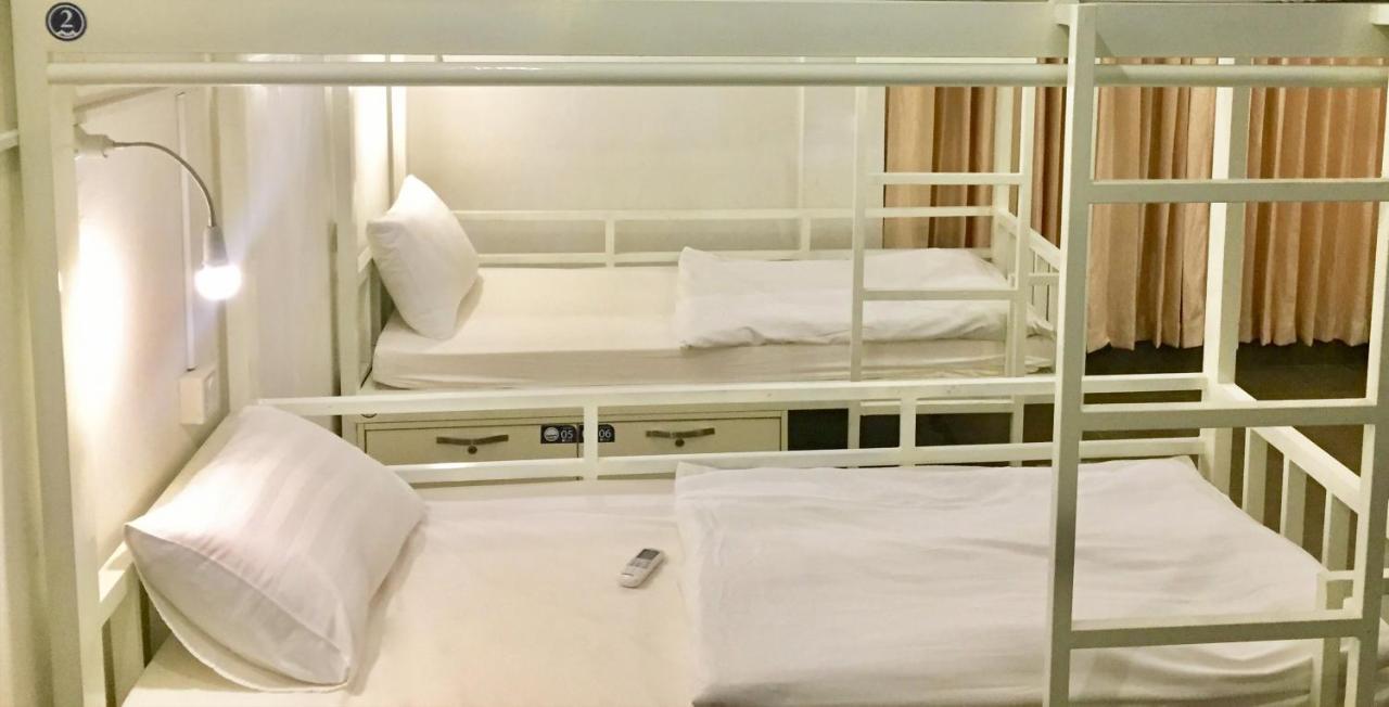 Aura Thematic Hostel Phnompen Kültér fotó